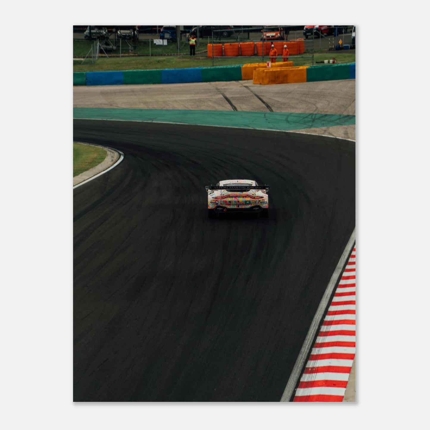 e4d2bdc3-d062-4c96-80e1-f50e53fe1bfe